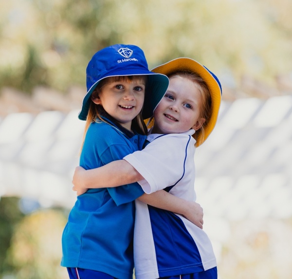 kids hugging